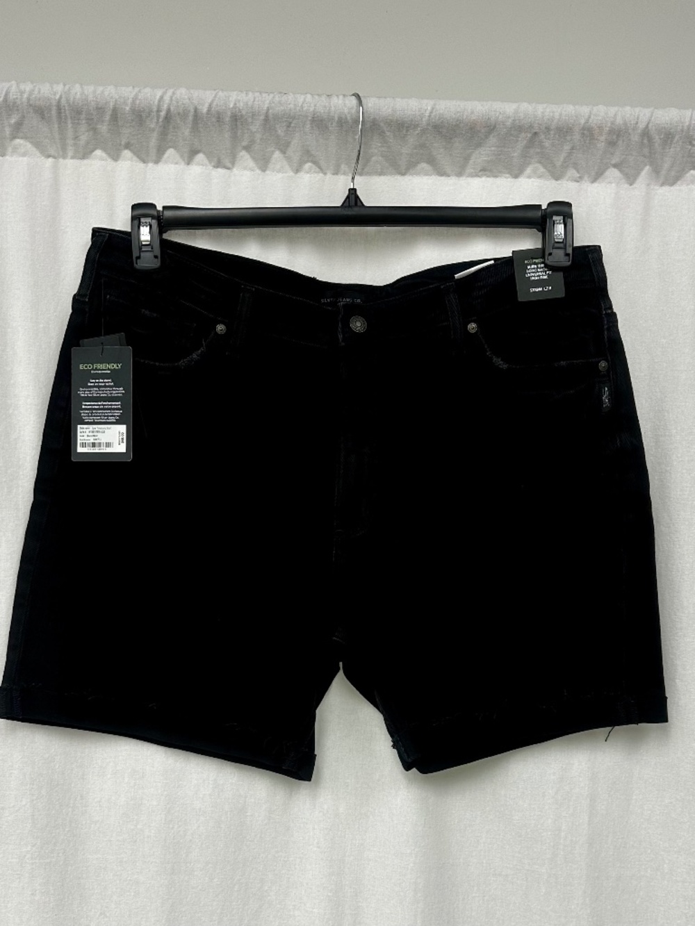 NWT Silver Jeans Sure Thing Long Shorts 18W Black Denim High Rise 7.5" Inseam